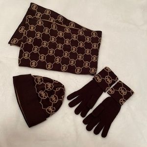 Michael Michael Kors set: scarf, hat and gloves